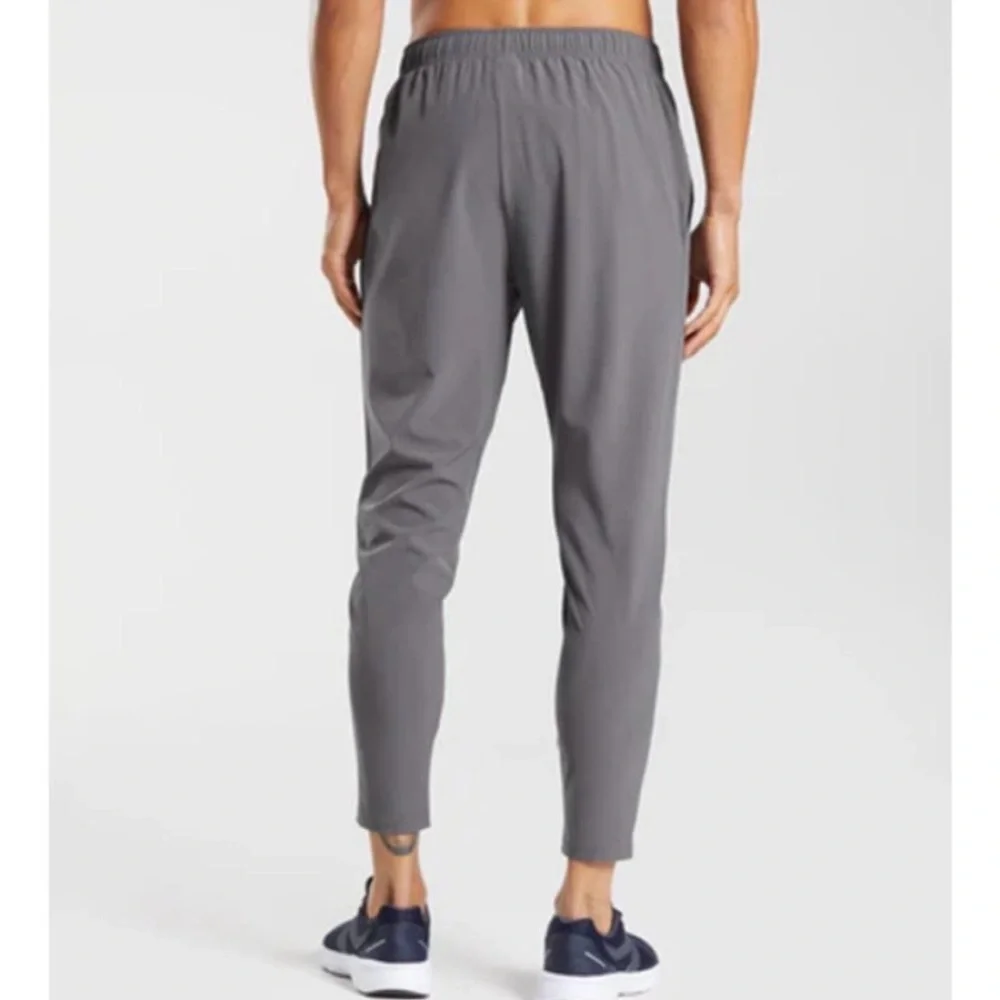 NWT Gymshark Arrival Woven Joggers, Silhouette Grey, Size S